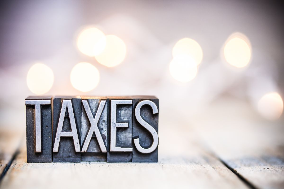 Taxes, Steuern